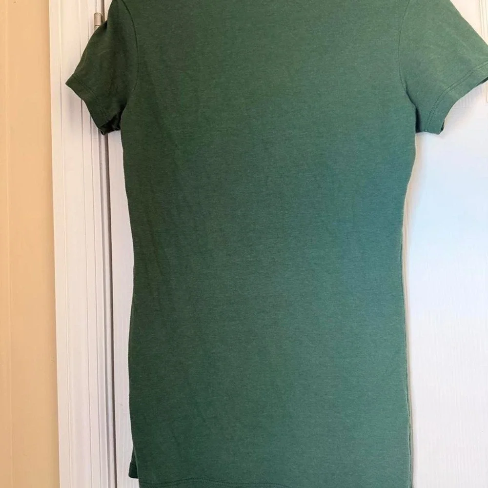 Nike green & white graphic tee Size Small